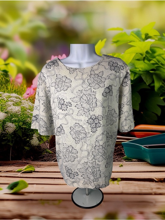 Bobbi’s Closet Tops - Bobbi’s Closet Women 16 Short Sleeve Top/Off White/blue Floral Print/Boatneck